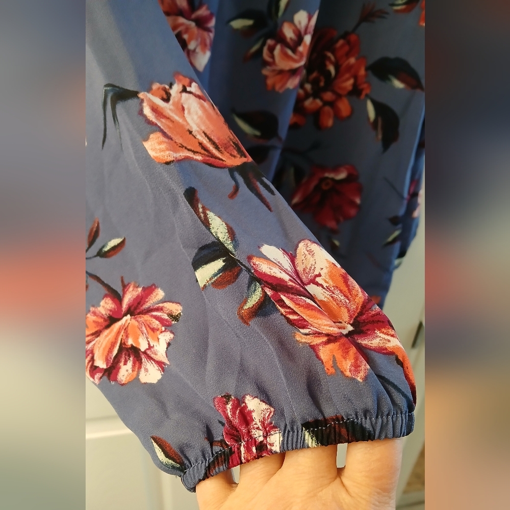 Apt. 9 Floral Scoop‑Neck Blouse – Dark Periwinkle – Size XL – Gently Used - Picture 4 of 6